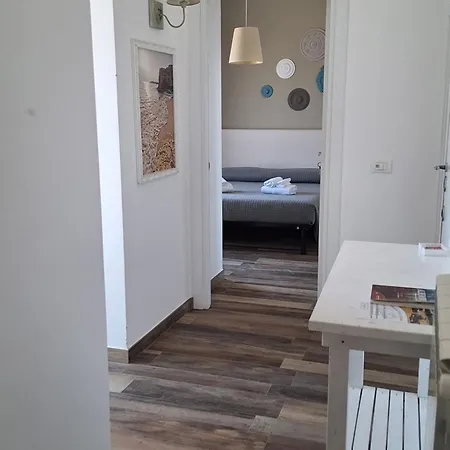Vistamare House *